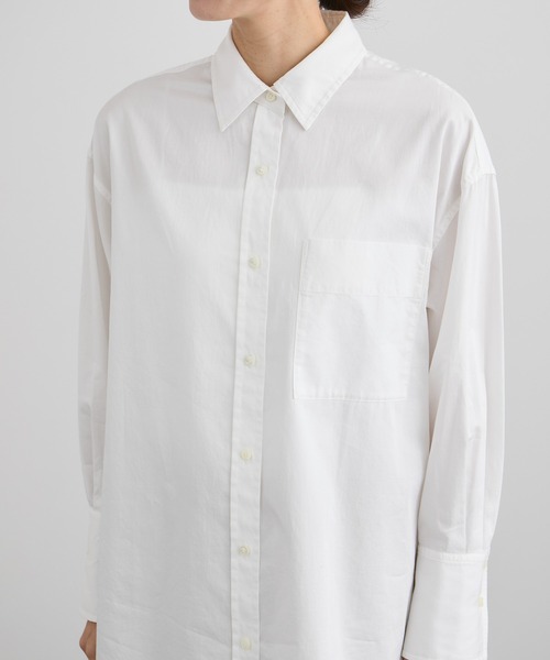 SALON adam et rope'(サロン アダム エ ロペ)の「オーバーダイコットンサテンシャツ(シャツ/ブラウス・レディース・サックスブルー/ホワイト・FREE)」の20枚目の写真