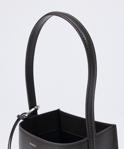 ORSETTO（オルセット）の「【ORSETTO/オルセット】SCATOLA スムースレザー ショルダーバッグ（ショルダーバッグ・レディース・ダークブラウン・フリー）」の4枚目の写真
