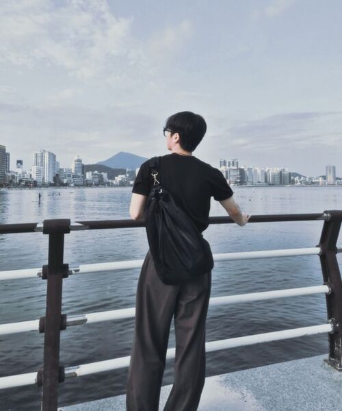 HAH ARCHIVE(ハーアーカイブ)の「2-Way Waterloo Nylon Duffel Bag (Black)(メッセンジャーバッグ・レディース・ブラック・FREE)」の18枚目の写真