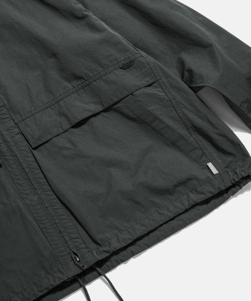 ESPIONAGE(エスピオナジ)の「Traveler Hooded Jacket Dark Grey(ナイロンジャケット・メンズ・その他・MEDIUM/X-LARGE)」の6枚目の写真
