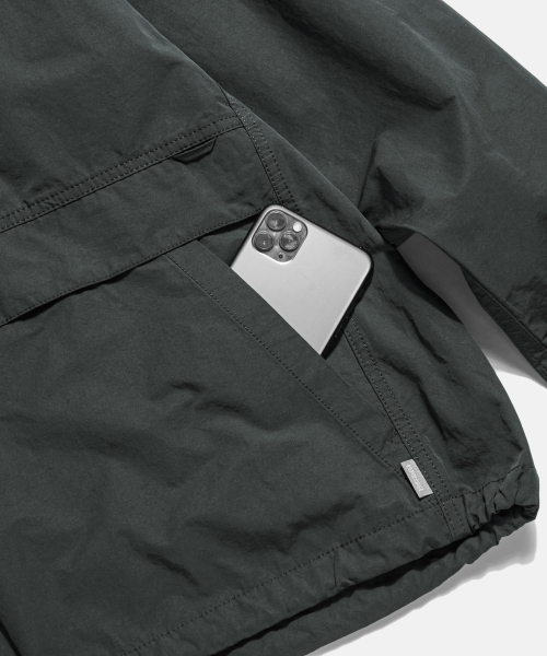 ESPIONAGE(エスピオナジ)の「Traveler Hooded Jacket Dark Grey(ナイロンジャケット・メンズ・その他・MEDIUM/X-LARGE)」の8枚目の写真