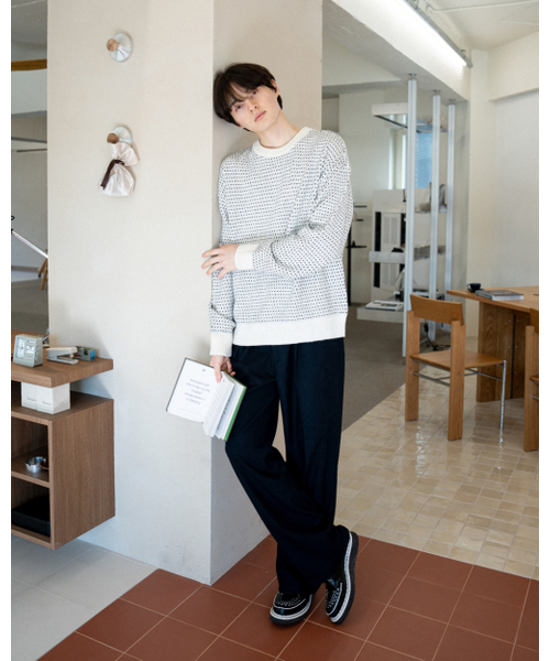 ASTLAY(アストレイ)の「loveless Round Neck knit (cream/navy/gray)(ニット/セーター・メンズ・その他・2/3)」の3枚目の写真