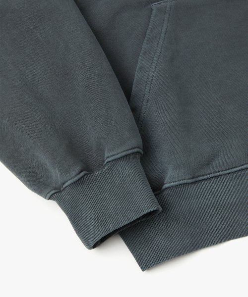 WMC(ダブリューエムシー)の「ピグメントフードパーカー_NAVY(パーカー・メンズ・ネイビー・MEDIUM/LARGE/X-LARGE)」の5枚目の写真