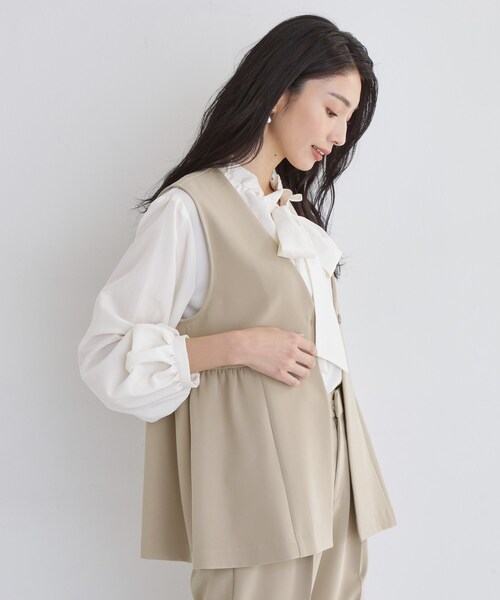 THE SHOP TK （ザ ショップ ティーケー ）の「【通勤・セレモニー】ダブルクロス ペプラムジレ/セットアップ可（ベスト・レディース・ブラック/ベージュ/ネイビー・12/13）」の12枚目の写真