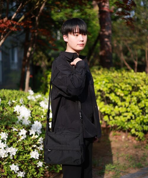 BUTDEEP（バッドディープ）の「022 VARIOUS BAG SMALL-BLACK（メッセンジャーバッグ・レディース・その他・FREE）」の10枚目の写真