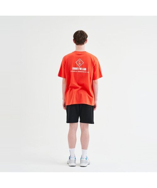 CODE I'M（コードアイエム）の「LABロゴプリントオーバーサイズ半袖Tシャツオレンジ（Tシャツ/カットソー・メンズ・その他・MEDIUM/LARGE/X-LARGE）」の4枚目の写真