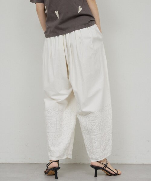 GALLARDAGALANTE（ガリャルダガランテ）の「【Dhritië】【手洗い可】ギャザーワイドパンツ（その他パンツ・レディース・オフホワイト/ブラック・FREE）」の9枚目の写真