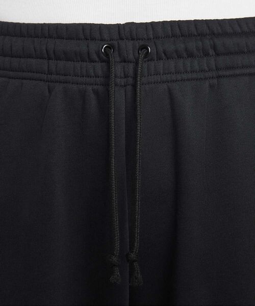 NIKE(ナイキ)の「ナイキ スポーツウェア フェニックス フリース ウィメンズ オーバーサイズド ハイウエスト グラフィック パンツ / Nike Sportswear Phoenix Fleece Women's Oversized High-Waisted Graphic Pants IF0255-010 Black(スウェットパンツ・レディース・ブラック・L/M/S/XS/XL)」の4枚目の写真