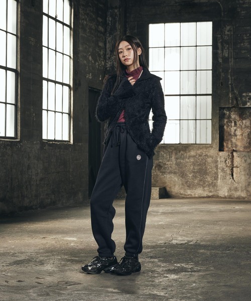 NIKE(ナイキ)の「ナイキ スポーツウェア フェニックス フリース ウィメンズ オーバーサイズド ハイウエスト グラフィック パンツ / Nike Sportswear Phoenix Fleece Women's Oversized High-Waisted Graphic Pants IF0255-010 Black(スウェットパンツ・レディース・ブラック・L/M/S/XS/XL)」の11枚目の写真