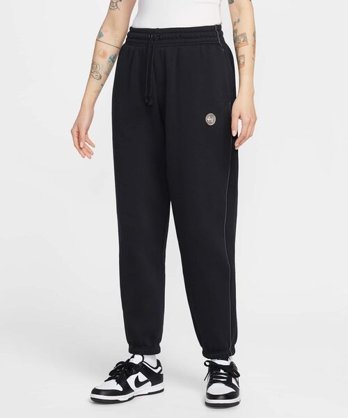 NIKE(ナイキ)の「ナイキ スポーツウェア フェニックス フリース ウィメンズ オーバーサイズド ハイウエスト グラフィック パンツ / Nike Sportswear Phoenix Fleece Women's Oversized High-Waisted Graphic Pants IF0255-010 Black(スウェットパンツ・レディース・ブラック・L/M/S/XS/XL)」の15枚目の写真