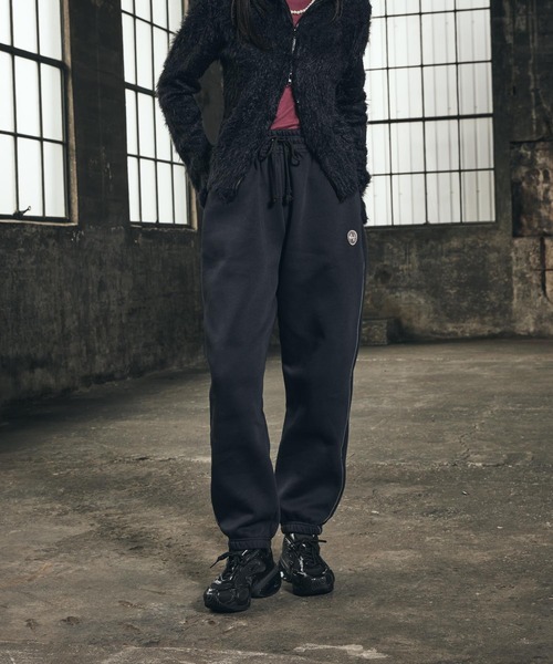 NIKE(ナイキ)の「ナイキ スポーツウェア フェニックス フリース ウィメンズ オーバーサイズド ハイウエスト グラフィック パンツ / Nike Sportswear Phoenix Fleece Women's Oversized High-Waisted Graphic Pants IF0255-010 Black(スウェットパンツ・レディース・ブラック・L/M/S/XS/XL)」の8枚目の写真