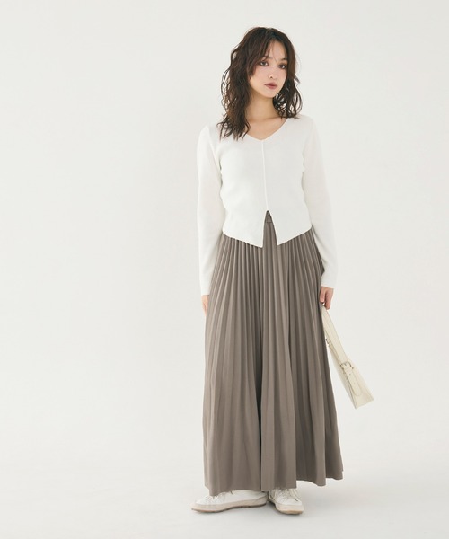 coca(coca)(コカ)の「カットカルゼプリーツスカート(スカート・レディース・グレイッシュベージュ/ブラック・LONG/SHORT)」の9枚目の写真