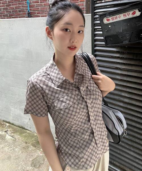 SEQUENZ(シークエンズ)の「※WEB限定 / ダブルポケット / レディースコンパクトチェックシャツ/ sqnz double pocket compact check shirts(シャツ/ブラウス・レディース・アイボリー/ライトブルー/ベージュ・SMALL/MEDIUM)」の5枚目の写真