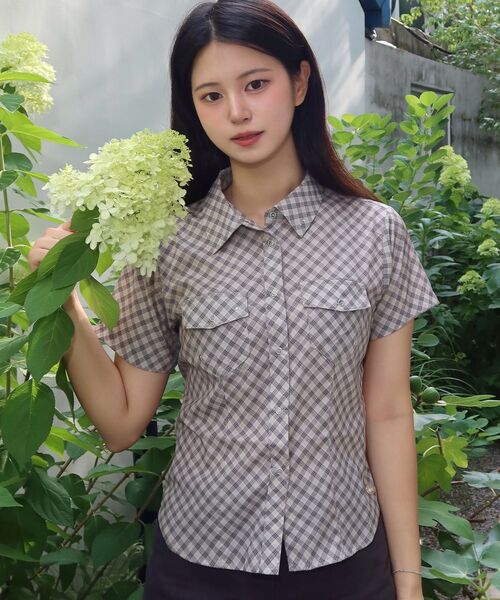 SEQUENZ(シークエンズ)の「※WEB限定 / ダブルポケット / レディースコンパクトチェックシャツ/ sqnz double pocket compact check shirts(シャツ/ブラウス・レディース・アイボリー/ライトブルー/ベージュ・SMALL/MEDIUM)」の8枚目の写真