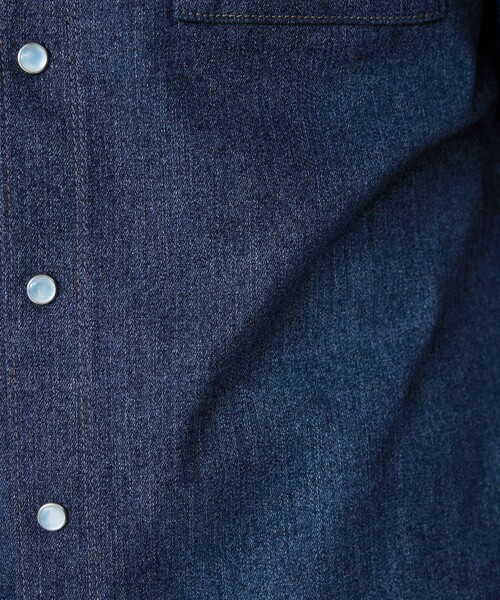 5351 POUR LES HOMMES（ゴーサンゴーイチプールオム）の「【セットアップ対応】長袖 デニムシャツ（シャツ/ブラウス・メンズ・インディゴブルー/ブラック・44/46/48/50）」の14枚目の写真