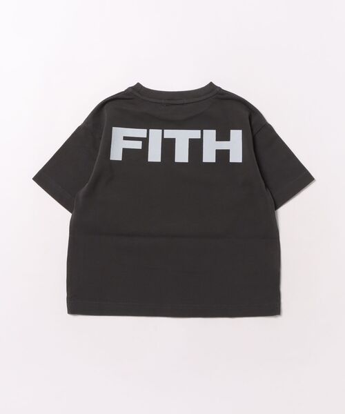 FITH（フィス）の「Smooth Cotton Jersey Back Logo Tee（Tシャツ/カットソー・キッズ・チャコールグレー/ピンク・125/115）」の6枚目の写真