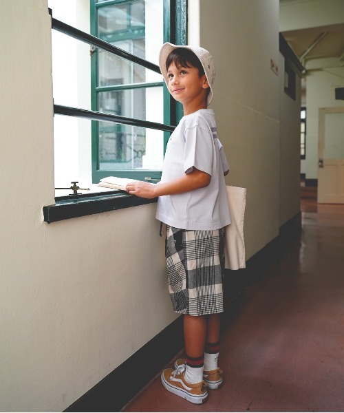 FITH（フィス）の「Smooth Cotton Jersey Back Logo Tee（Tシャツ/カットソー・キッズ・チャコールグレー/ピンク・125/115）」の5枚目の写真