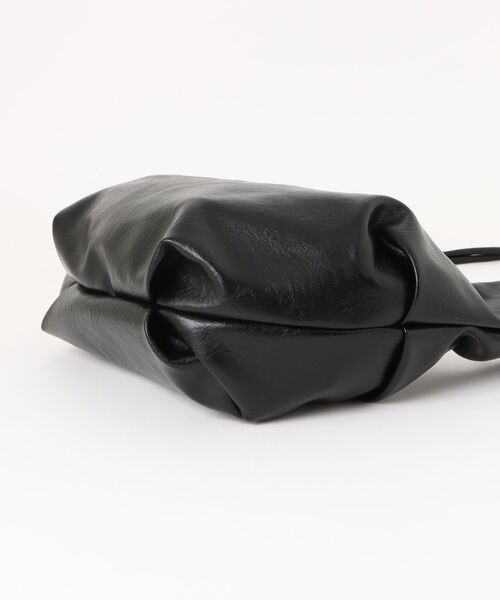 florist(フローリスト)の「レザータッチクロワッサンショルダーバッグ/ハンドバッグ(ショルダーバッグ・レディース・モカ/ブラック/オフホワイト/ブラウン・FREE)」の12枚目の写真