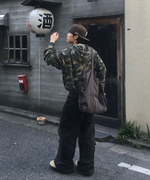 9999ARCHIVE（9999アーカイブ）の「Oblique Pocket Wide Cargo Pants（その他パンツ・レディース・ブラック・FREE/2/3）」の11枚目の写真