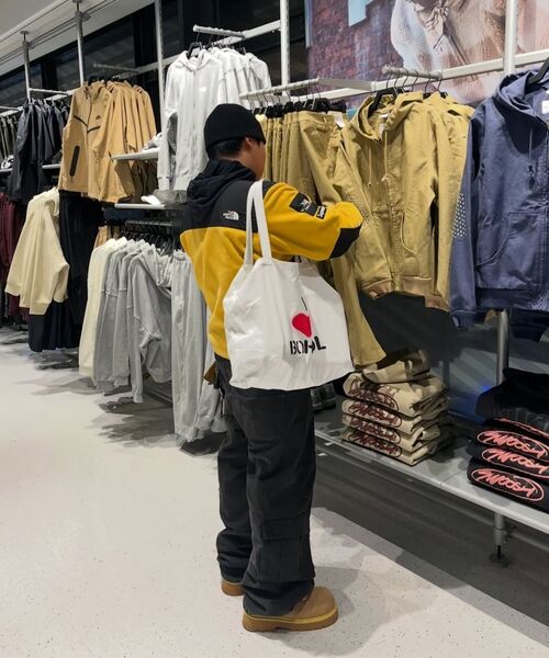 9999ARCHIVE（9999アーカイブ）の「Oblique Pocket Wide Cargo Pants（その他パンツ・レディース・ブラック・FREE/2/3）」の16枚目の写真