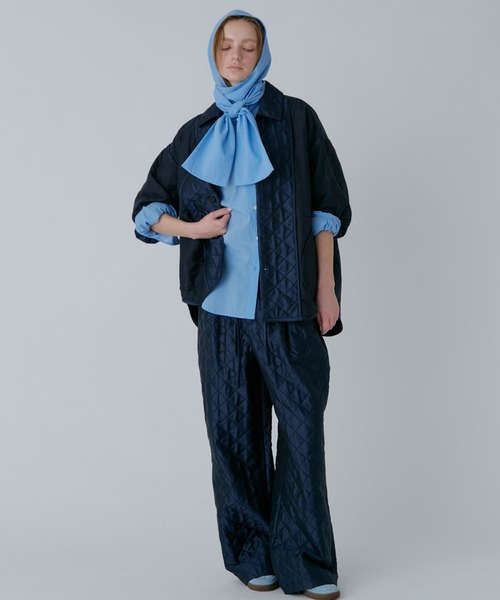 LE CIEL BLEU（ルシェルブルー）の「シャイニーキルテッドシャツジャケット / Shiny Quilted Shirt Jacket（シャツ/ブラウス・レディース・ネイビー/ホワイト・36）」の14枚目の写真