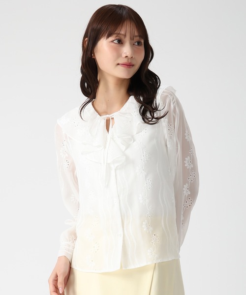 MISCH MASCH(ミッシュマッシュ)の「2026春夏新作 フラワー刺繍フリルカラーブラウス(シャツ/ブラウス・レディース・ホワイト/ブラック・フリ-)」の22枚目の写真