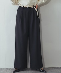 ベルト付きタック入りワイドパンツ