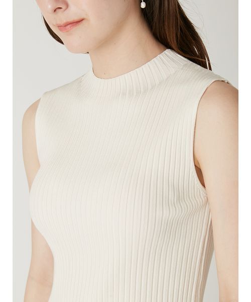 FRAY I.D（フレイアイディー）の「シルクブレンドハイネックノースリリブニット／ウォッシャブル（ニット/セーター・レディース・アイボリー/グリーン/ピンク/ネイビー・F）」の8枚目の写真