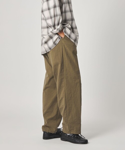Steven Alan＞ ナイロン オックス アウト ワンプリーツ スラックス