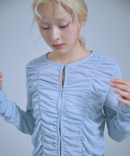 EN NEUME(エンノイム)の「Shirring Cut Cardigan(カーディガン/ボレロ・レディース・ブルー/杢グレー/オフホワイト/ブラック・FREE)」の9枚目の写真