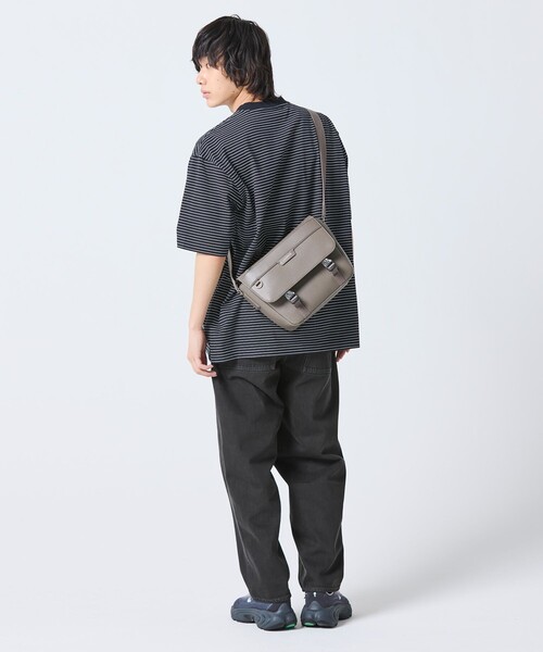 LACOSTE(ラコステ)の「オシアン レザーフラップ ショルダーバッグ(ショルダーバッグ・メンズ・グレー/ブラック・FREE)」の9枚目の写真