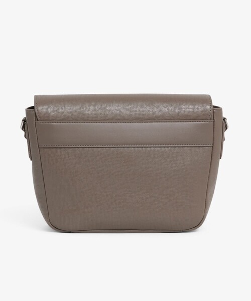 LACOSTE(ラコステ)の「オシアン レザーフラップ ショルダーバッグ(ショルダーバッグ・メンズ・グレー/ブラック・FREE)」の11枚目の写真