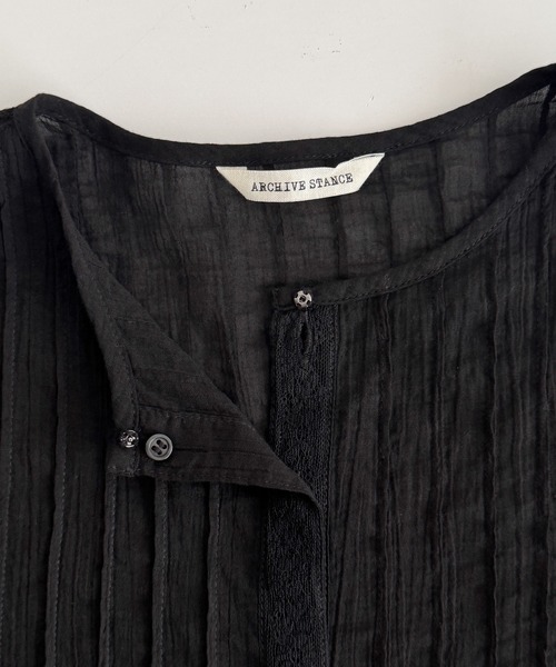 CANAL JEAN(キャナルジーン)の「ARCHIVE STANCE ピンタックブラウス(シャツ/ブラウス・レディース・オフホワイト/ブラック・X-SMALL)」の17枚目の写真