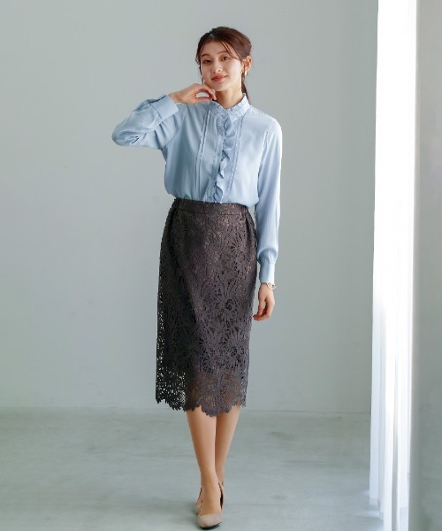 White Collection（ホワイトコレクション）の「【 さりげなく華やぐ 】ソフトピケ・アシメフリルブラウス（シャツ/ブラウス・レディース・オフホワイト/サックスブルー・M）」の11枚目の写真