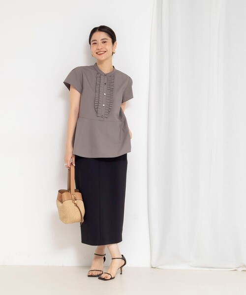 NOLLEY’S(ノーリーズ)の「ウォッシャブル前立プリーツペプラムブラウス(シャツ/ブラウス・レディース・カーキ/ブラック/ホワイト・38)」の7枚目の写真