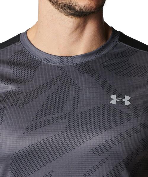 UNDER ARMOUR（アンダーアーマー）の「UAスピードストライド プリント ショートスリーブ Tシャツ（ランニング/メンズ）（Tシャツ/カットソー・メンズ・ブラック・S/2XL/XL/L/M）」の4枚目の写真