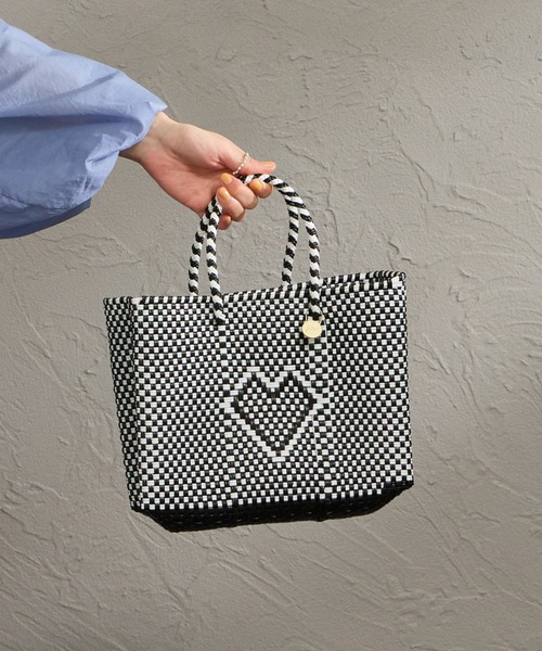 Letra（レトラ）の「[Letra/レトラ] メルカド バッグ(ダブルエキストラスモール)（トートバッグ・レディース・クリーム/ブラック/レッド・XXS）」の8枚目の写真