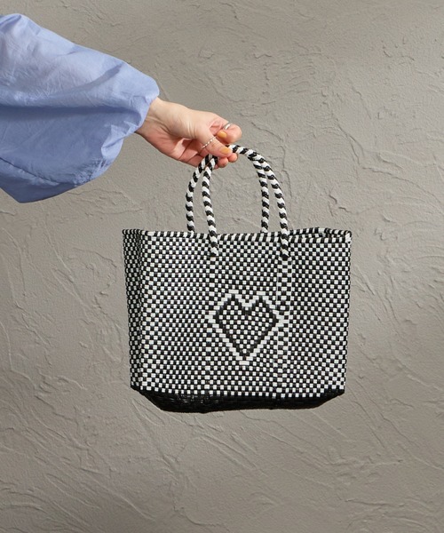 Letra（レトラ）の「[Letra/レトラ] メルカド バッグ(ダブルエキストラスモール)（トートバッグ・レディース・クリーム/ブラック/レッド・XXS）」の9枚目の写真