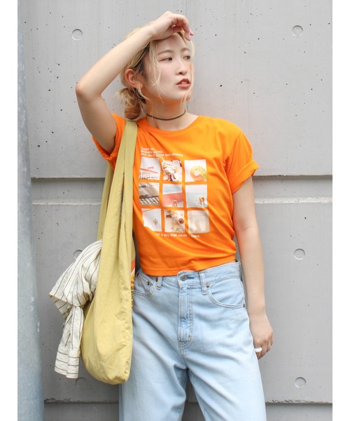 Ungrid（アングリッド）の「フォトプリントコンパクトTee（Tシャツ/カットソー・レディース・オレンジ/ブルー/オフホワイト/チャコールグレー・FREE）」の4枚目の写真