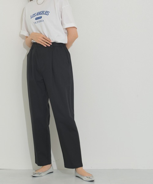 OMNES(オムネス)の「カラーチノウォッシュ加工イージーギャザーパンツ(その他パンツ・レディース・ピンク/カーキ/ブラック/アイボリー・MEDIUM/LARGE)」の13枚目の写真