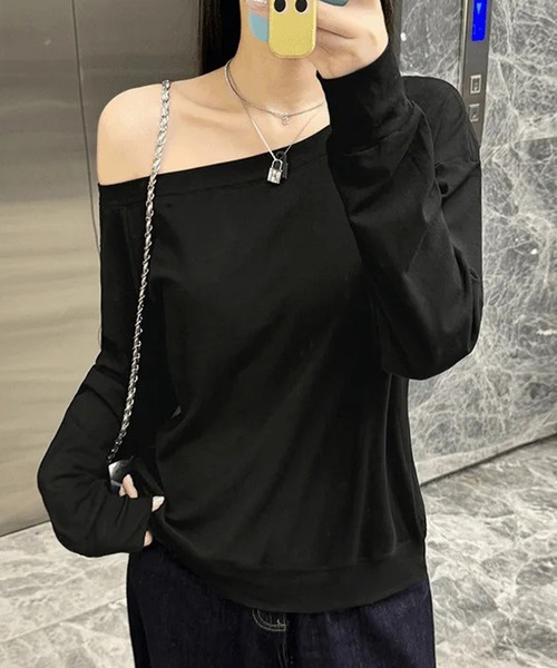 ALTROSE(アルトローズ)の「【伸縮性あり】トップス セミオフショルダー(Tシャツ/カットソー・レディース・グレー/ブラック/ホワイト・FREE)」の6枚目の写真