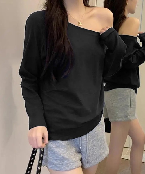 ALTROSE(アルトローズ)の「【伸縮性あり】トップス セミオフショルダー(Tシャツ/カットソー・レディース・グレー/ブラック/ホワイト・FREE)」の7枚目の写真