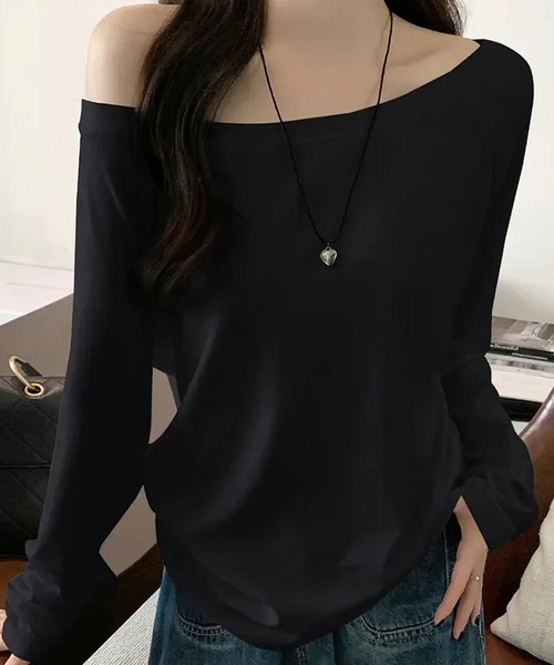 ALTROSE(アルトローズ)の「【伸縮性あり】トップス セミオフショルダー(Tシャツ/カットソー・レディース・グレー/ブラック/ホワイト・FREE)」の9枚目の写真