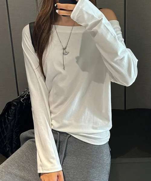 ALTROSE(アルトローズ)の「【伸縮性あり】トップス セミオフショルダー(Tシャツ/カットソー・レディース・グレー/ブラック/ホワイト・FREE)」の11枚目の写真