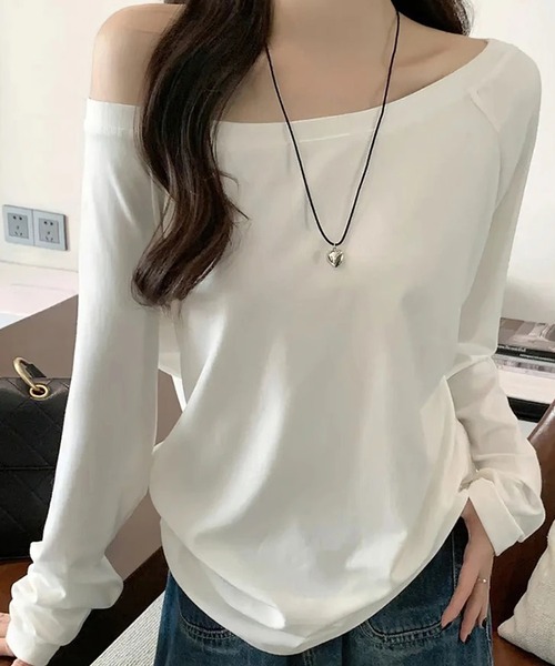 ALTROSE(アルトローズ)の「【伸縮性あり】トップス セミオフショルダー(Tシャツ/カットソー・レディース・グレー/ブラック/ホワイト・FREE)」の13枚目の写真