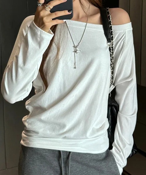 ALTROSE(アルトローズ)の「【伸縮性あり】トップス セミオフショルダー(Tシャツ/カットソー・レディース・グレー/ブラック/ホワイト・FREE)」の21枚目の写真