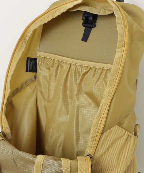 GREGORY(グレゴリー)の「アリオ20 ARRIO 20 アンバーヘイズ(バックパック/リュック・メンズ・イエロー系・ONE SIZE)」の3枚目の写真