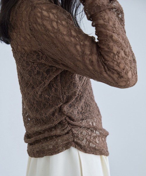 VIS（ビス）の「シャーリングスリーブレースプルオーバー（Tシャツ/カットソー・レディース・ダークブラウン/ホワイト/キナリ・FREE）」の4枚目の写真