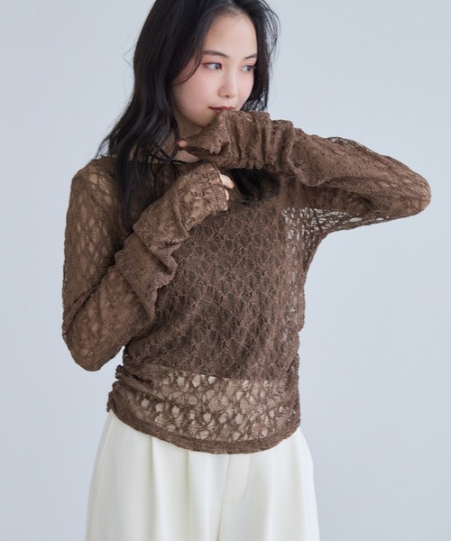 VIS（ビス）の「シャーリングスリーブレースプルオーバー（Tシャツ/カットソー・レディース・ダークブラウン/ホワイト/キナリ・FREE）」の5枚目の写真