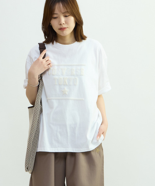 CONVERSE TOKYO(コンバーストウキョウ)の「SAGARA LOGO EMBROIDERY TEE(Tシャツ/カットソー・レディース・ホワイト/ブラック/カーキ・SMALL/MEDIUM)」の22枚目の写真